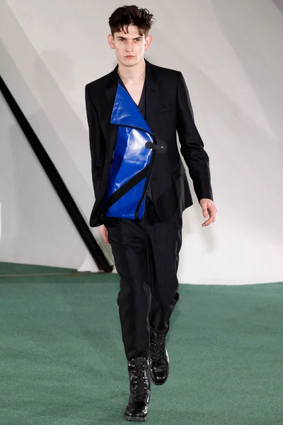 Look 13